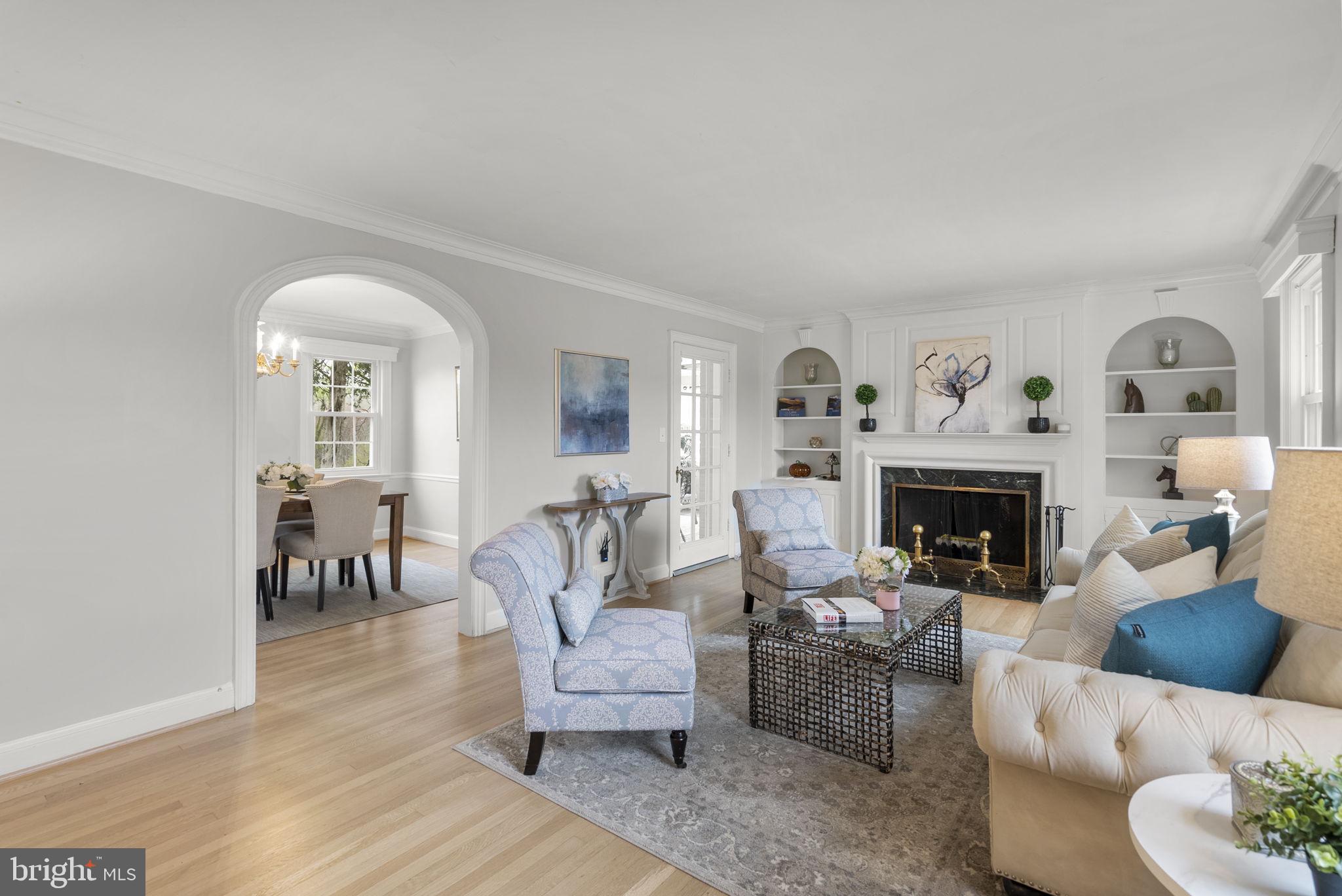 16510 Batchellors Forest Road Olney, MD 20832 - Photo 13 of 62 Living Room