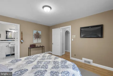 $1,324,900 | 16510 Batchellors Forest Road, Olney, MD 20832