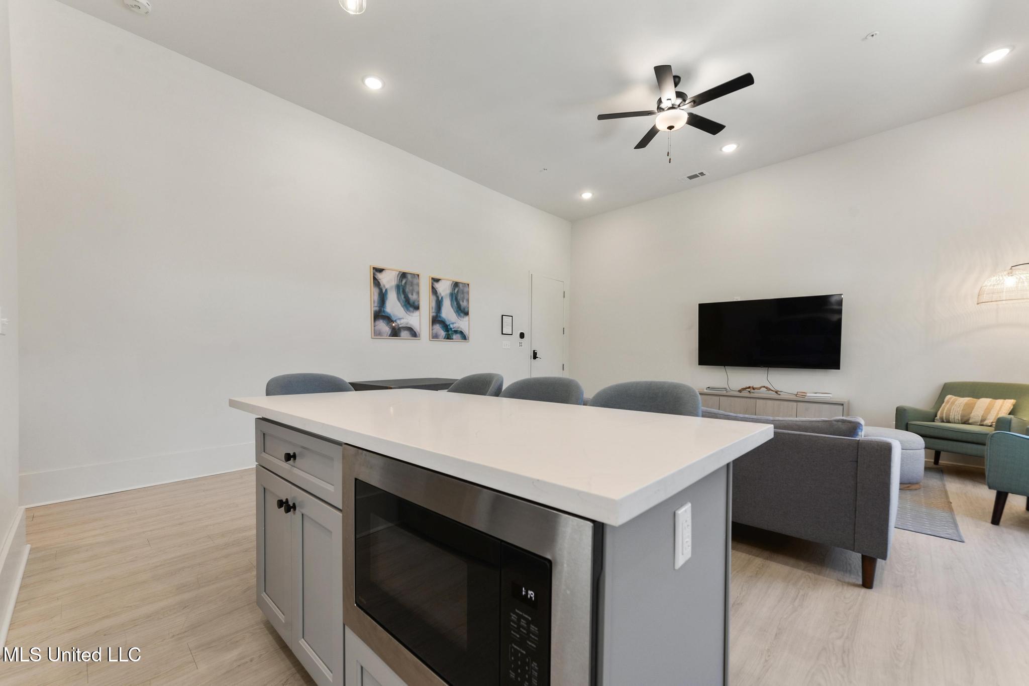 315 Main Street, Unit H Bay St. Louis, MS 39520 - Photo 16 of 32 015 - Copy