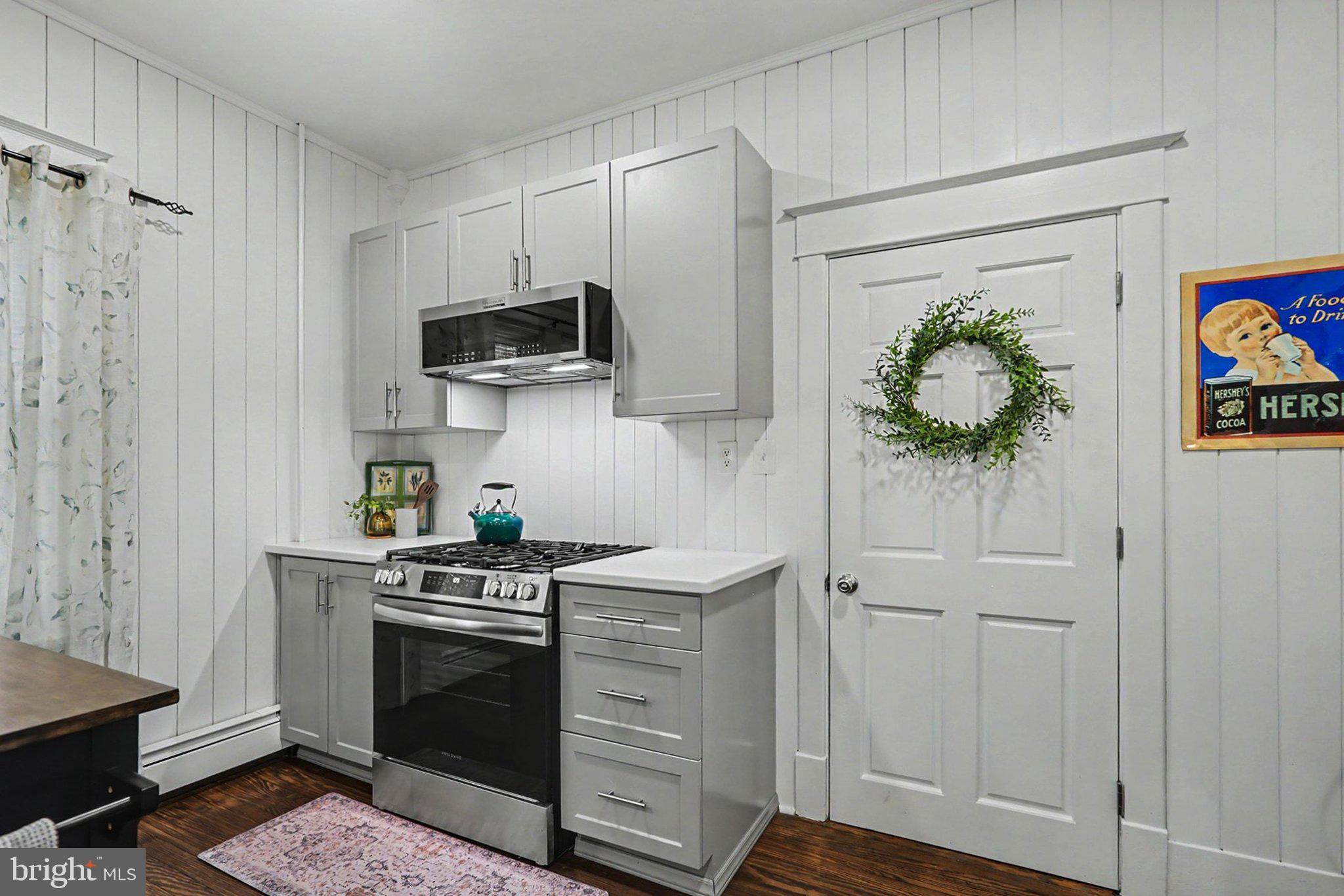 163 East Derry Road Hershey, PA 17033 - Photo 9 of 39 Kitchen