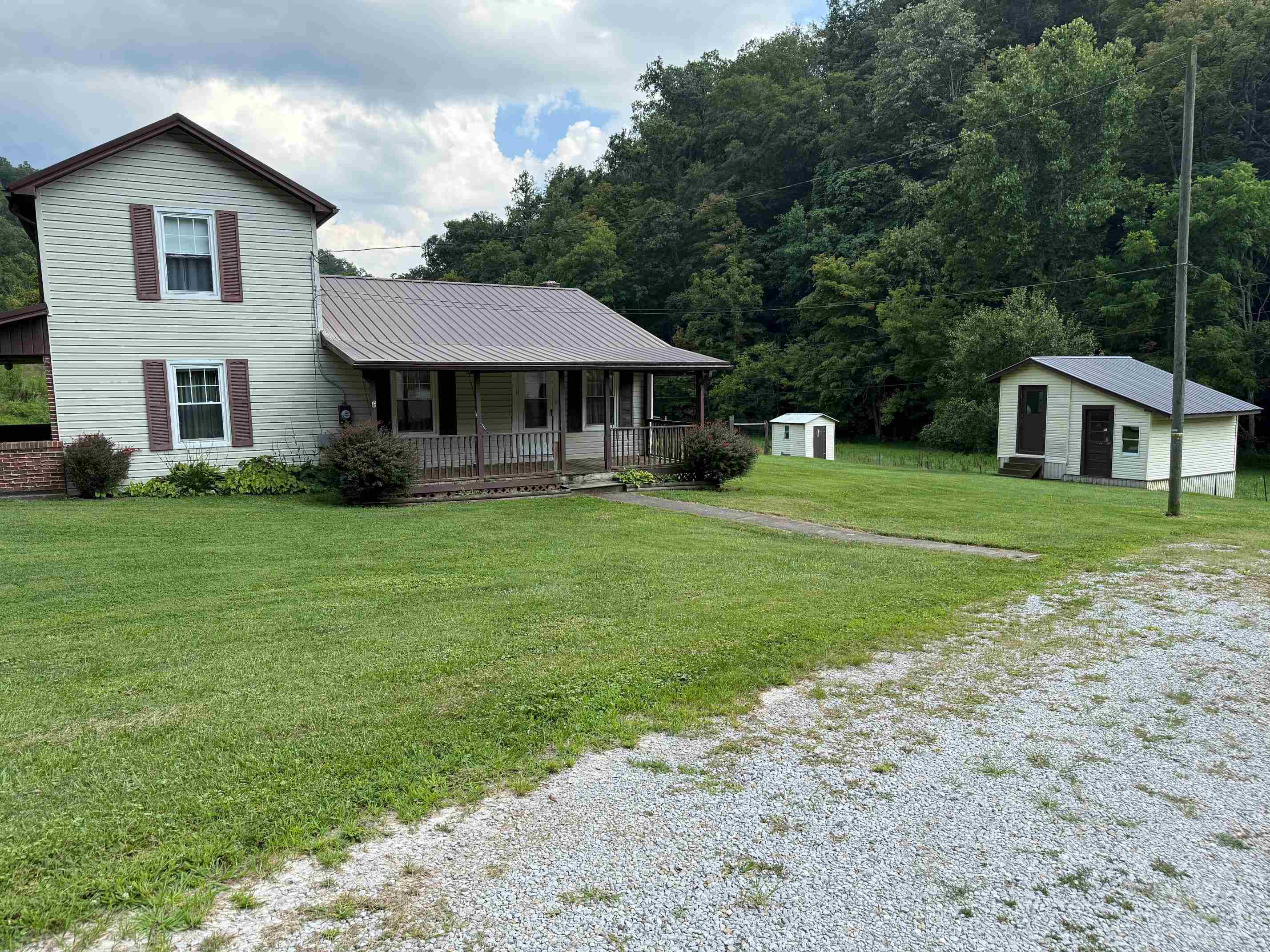 731 McComas Branch Road Milton, WV 25541 - Photo 25 of 31 Gallery Image 25