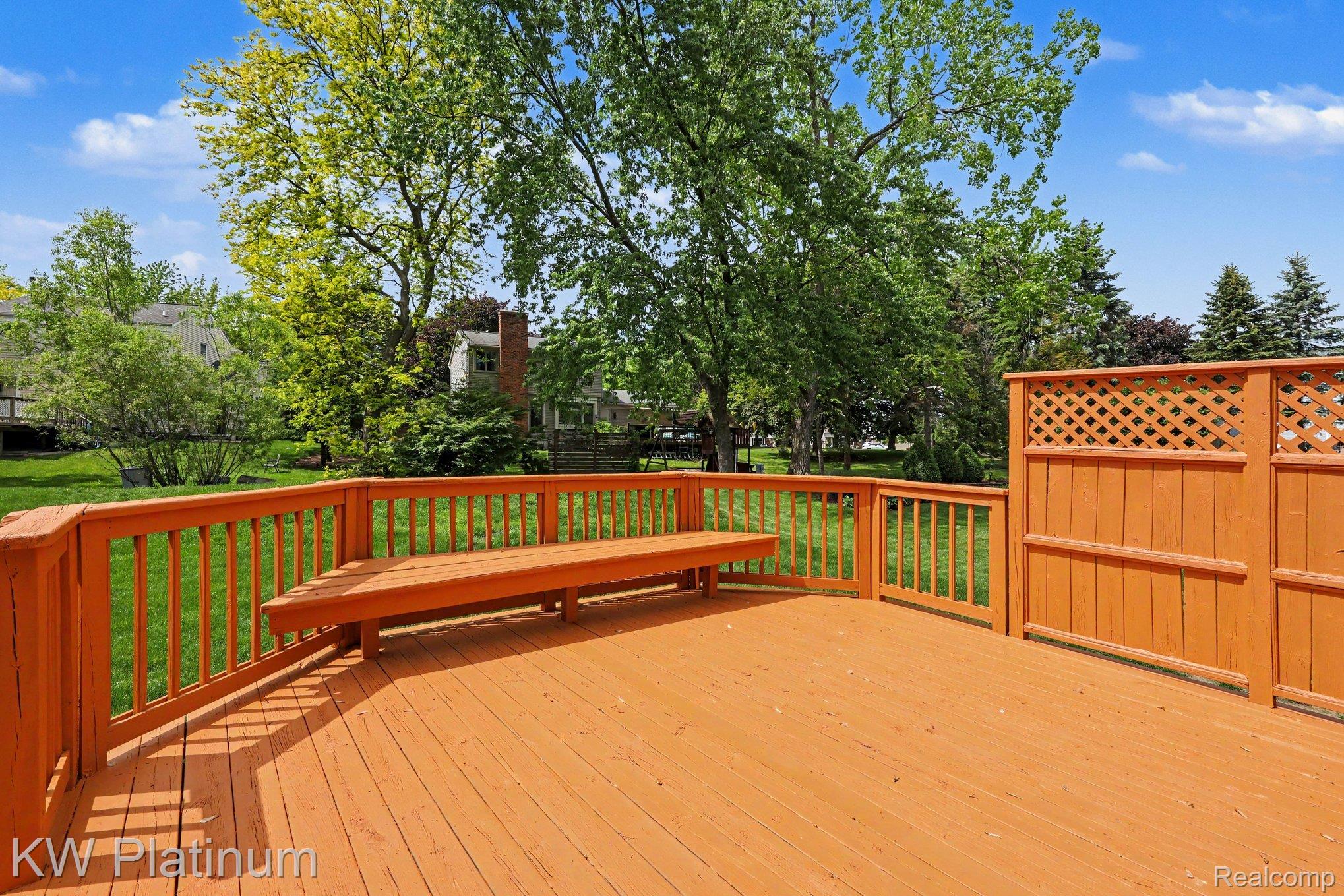 1614 Crestline Lane Rochester, MI 48307 - Photo 26 of 31 026_file_4345.jpg