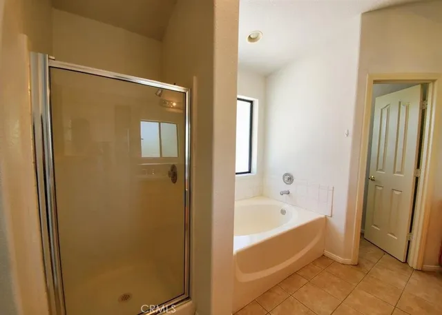 $1,900 | 27805 Hummingbird Lane, Helendale, CA 92342