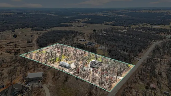 $949,000 | 125 River Rock Court, Poolville, TX 76487