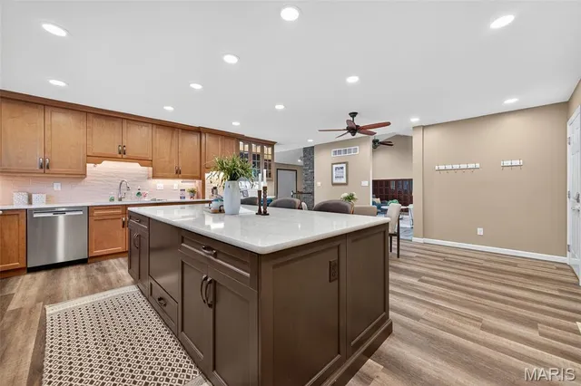 $750,000 | 4931 Theiss Road, St. Louis, MO 63128