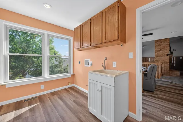 $750,000 | 4931 Theiss Road, St. Louis, MO 63128