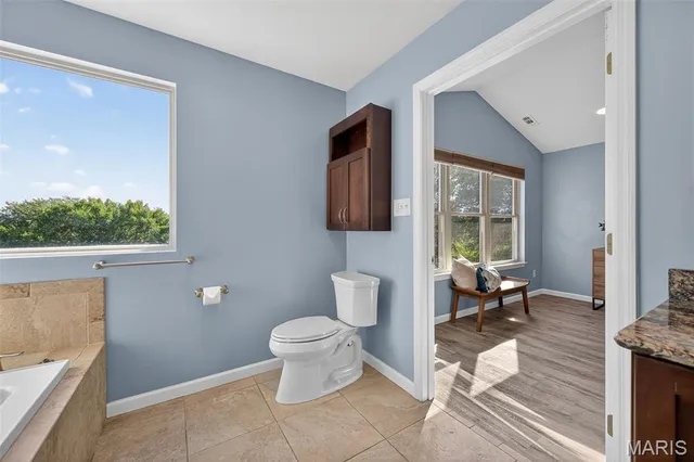 $750,000 | 4931 Theiss Road, St. Louis, MO 63128