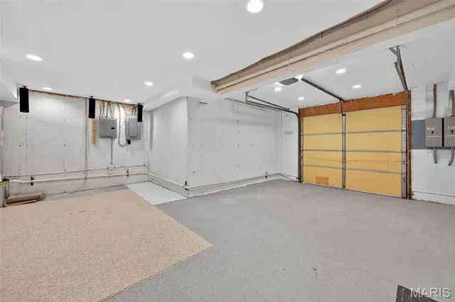 $750,000 | 4931 Theiss Road, St. Louis, MO 63128