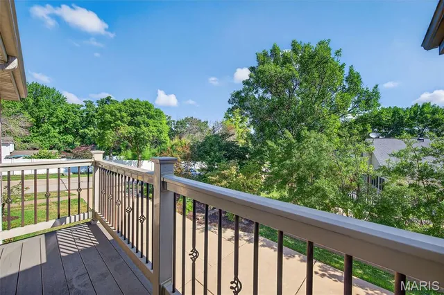 $750,000 | 4931 Theiss Road, St. Louis, MO 63128