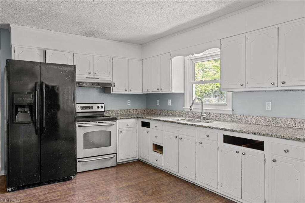 2512 Friendly Trail Raleigh, NC 27610 - Photo 12 of 41