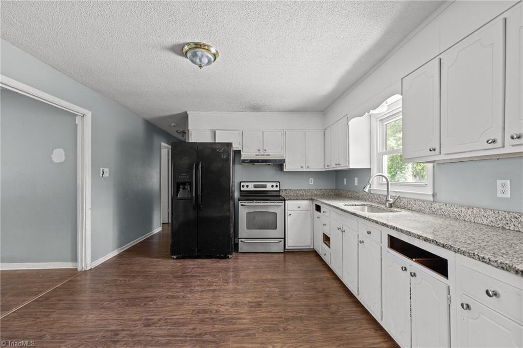 2512 Friendly Trail Raleigh, NC 27610 - Photo 13 of 41