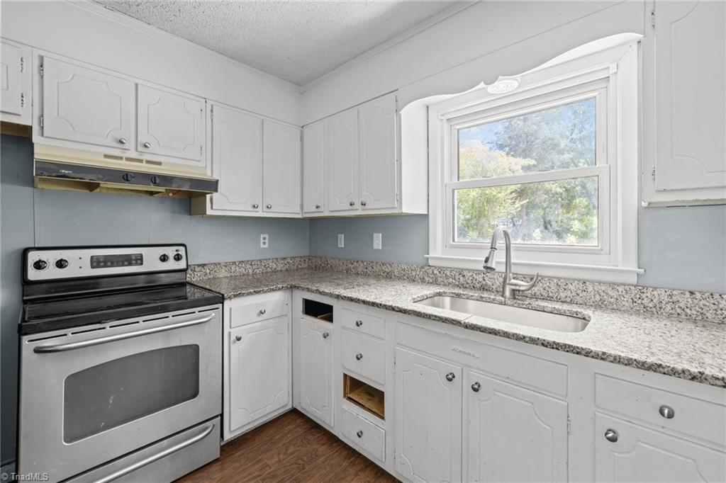 2512 Friendly Trail Raleigh, NC 27610 - Photo 14 of 41