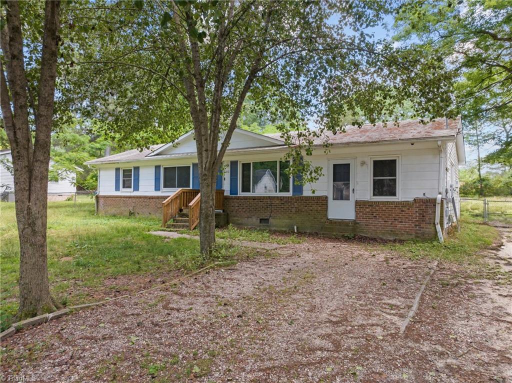 2512 Friendly Trail Raleigh, NC 27610 - Photo 3 of 41