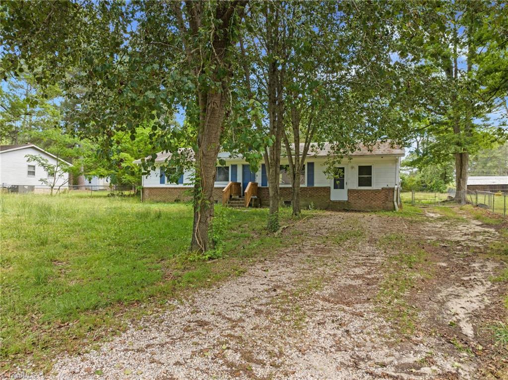 2512 Friendly Trail Raleigh, NC 27610 - Photo 32 of 41