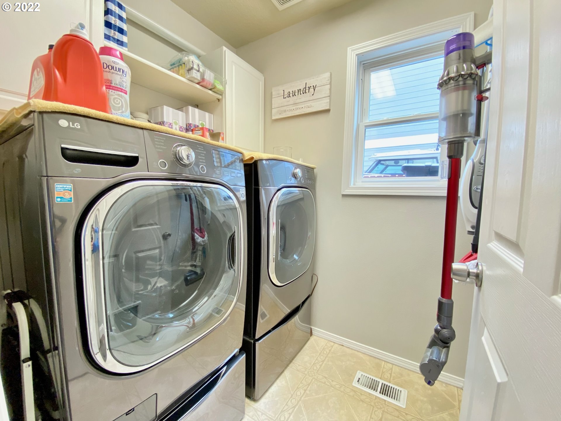 3641 Northwest Endicott Street Camas, WA 98607 - Photo 14 of 25 Laundry