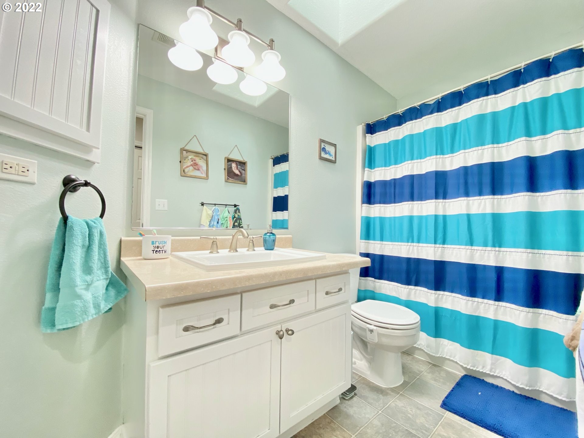 3641 Northwest Endicott Street Camas, WA 98607 - Photo 19 of 25 Bathroom