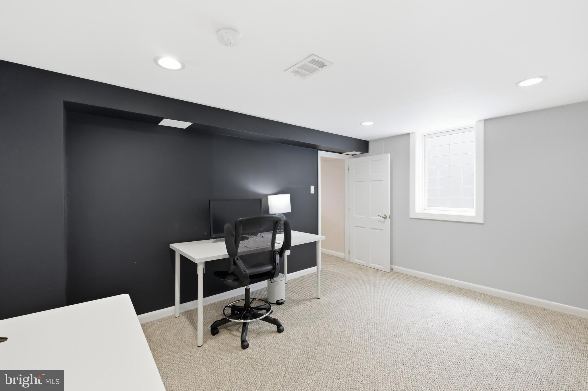 11315 Schuylkill Road Rockville, MD 20852 - Photo 40 of 46 Gallery Image 40