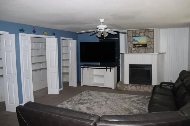 $199,500 | 223 North Hill Street, Fountain City, WI 54629