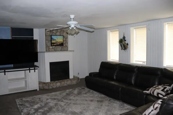 $199,500 | 223 North Hill Street, Fountain City, WI 54629