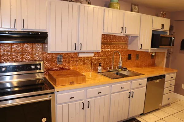 $199,500 | 223 North Hill Street, Fountain City, WI 54629