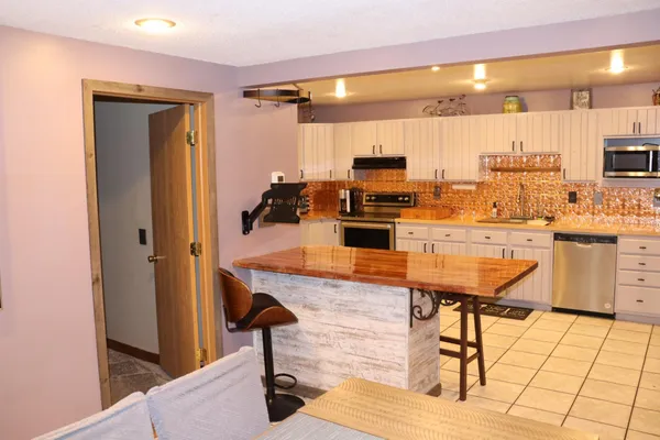 $199,500 | 223 North Hill Street, Fountain City, WI 54629