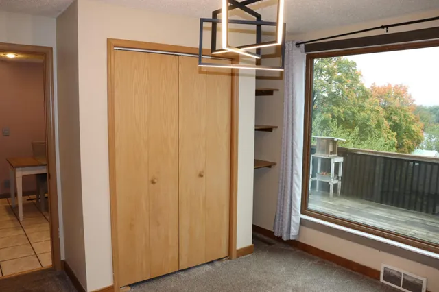 $199,500 | 223 North Hill Street, Fountain City, WI 54629