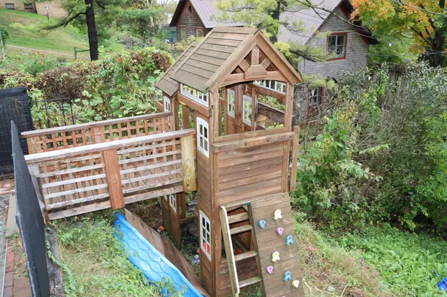 $199,500 | 223 North Hill Street, Fountain City, WI 54629