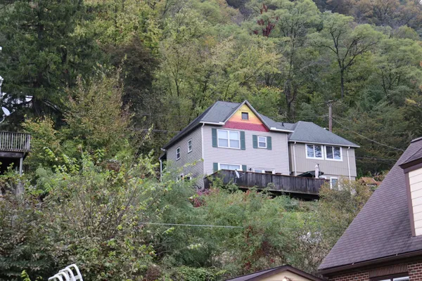 $199,500 | 223 North Hill Street, Fountain City, WI 54629