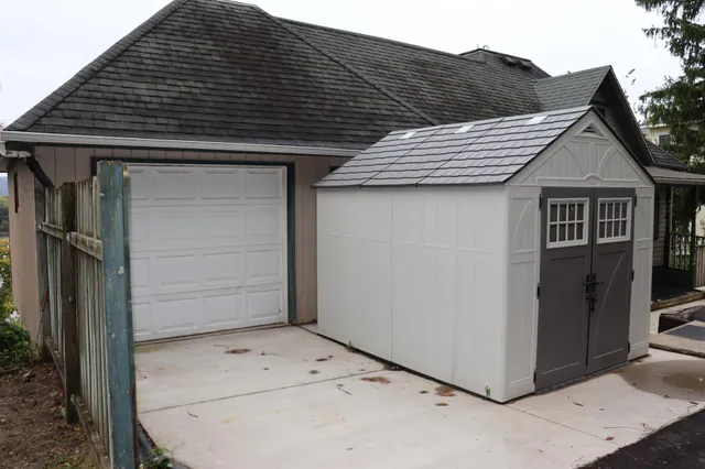 $199,500 | 223 North Hill Street, Fountain City, WI 54629