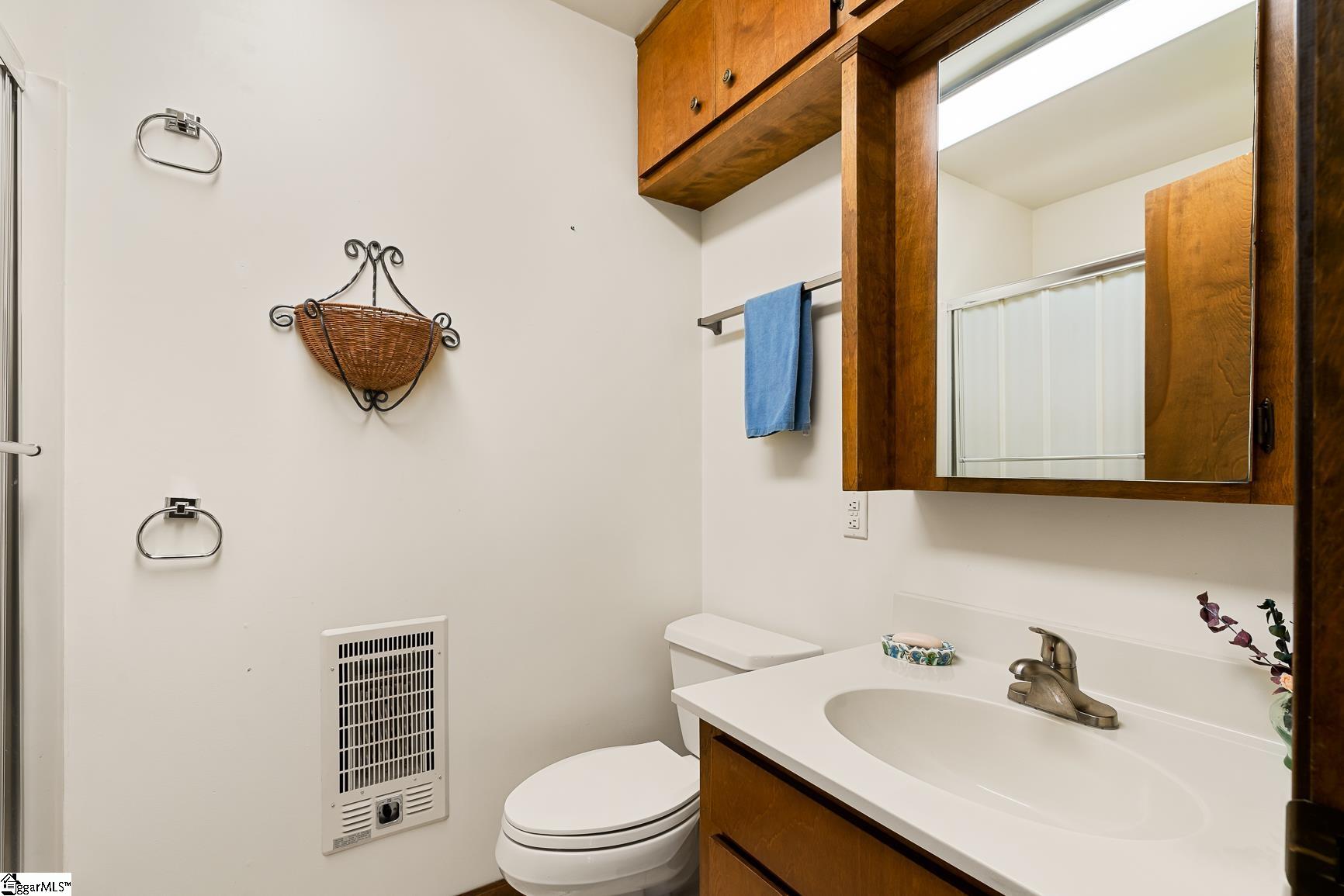 134 Hickory Cove Road Seneca, SC 29672 - Photo 25 of 36 Gallery Image 25
