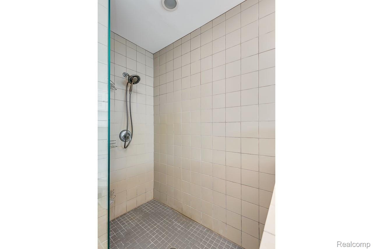 5862 Port Austin Road Caseville, MI 48725 - Photo 21 of 42 21.jpg