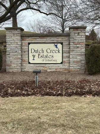 a sign broad on the side of a building