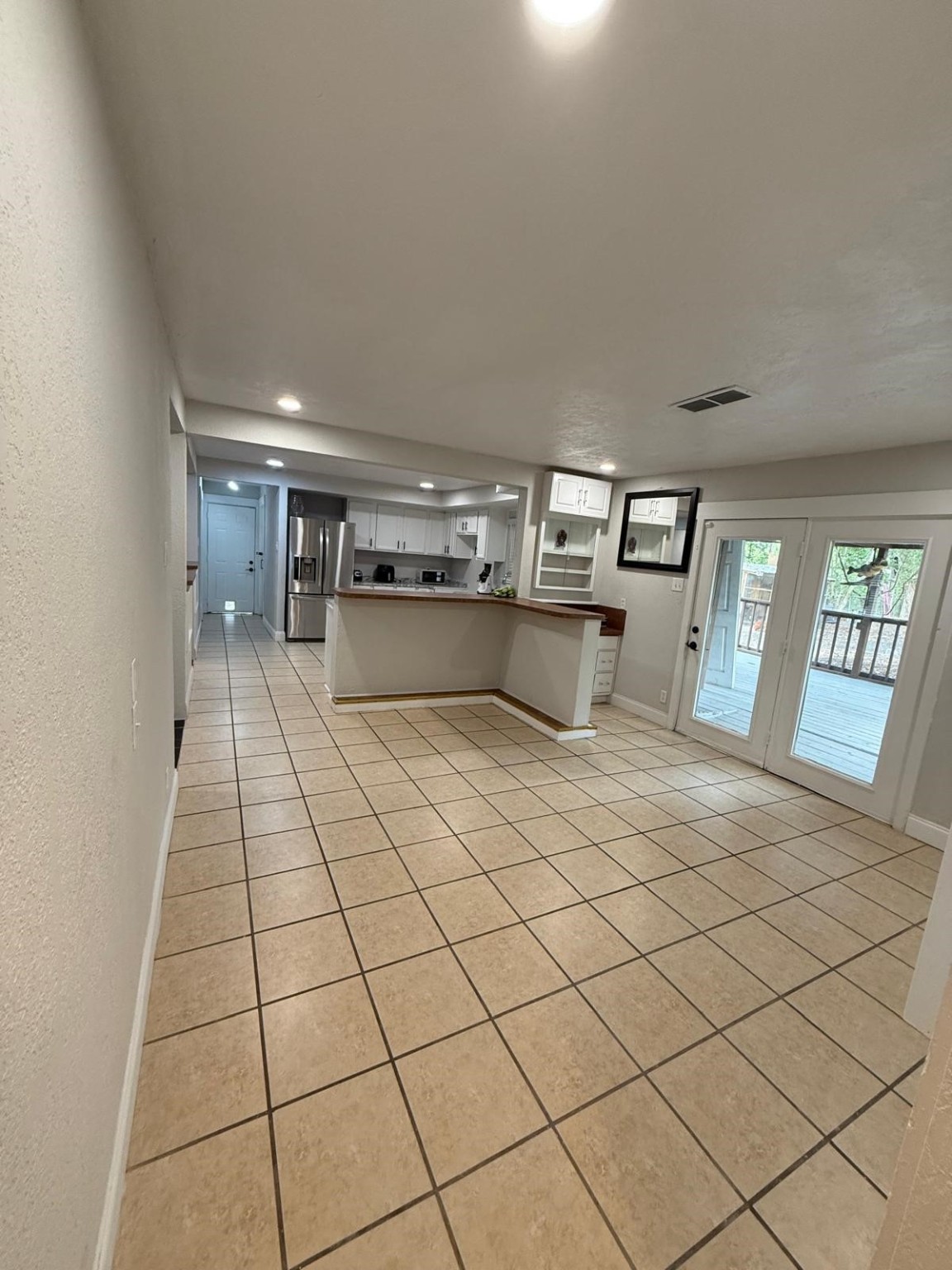 4323 Jamie Lane Houston, TX 77048 - Photo 13 of 15 a room with gym equipment