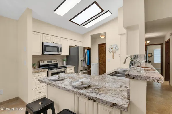 $285,000 | 8051 North Tackroom Lane, Tucson, AZ 85741