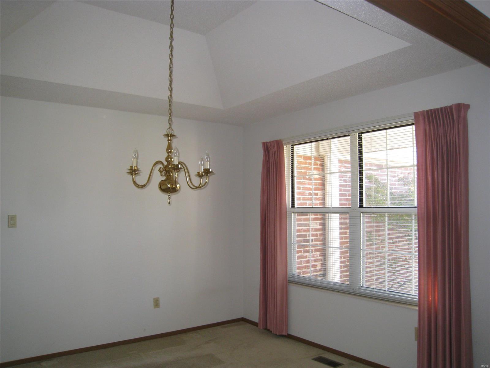 1723 Smizer Mill Road Fenton, MO 63026 - Photo 11 of 17 Gallery Image 11