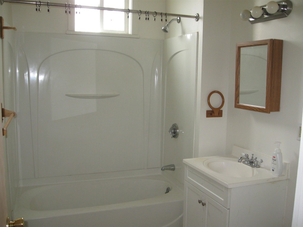 21 Pomona Street Springfield, MA 01108 - Photo 15 of 22 Gallery Image 15