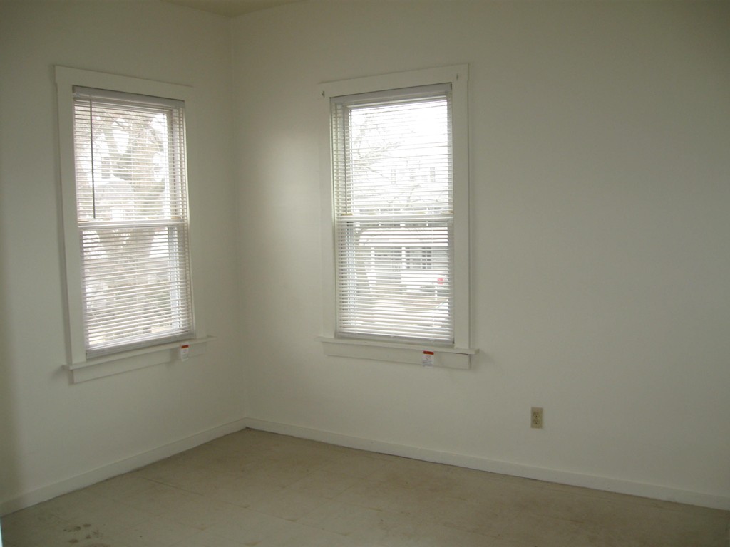 21 Pomona Street Springfield, MA 01108 - Photo 16 of 22 Gallery Image 16