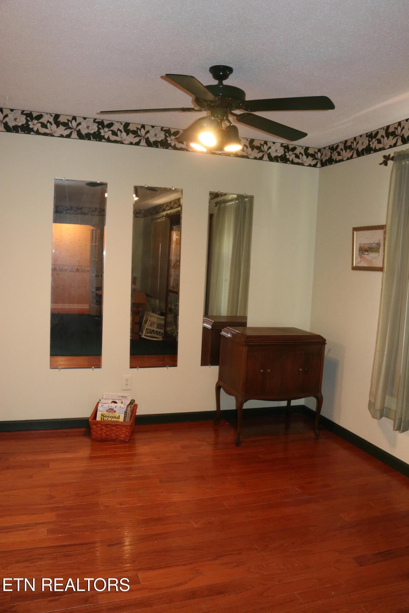 153 Vanderview Drive Seymour, TN 37865 - Photo 16 of 22 a view of a room with gym equipment