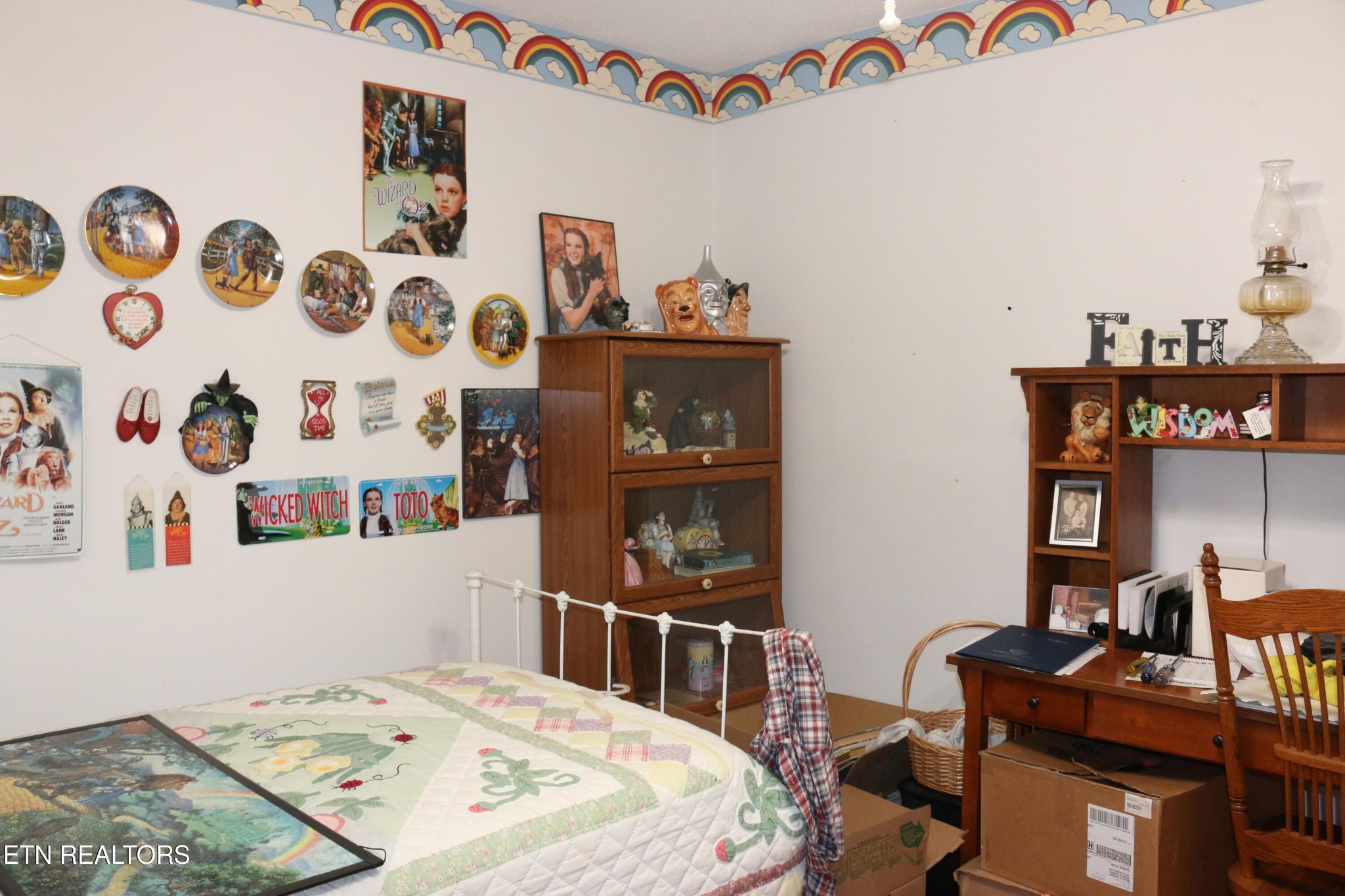153 Vanderview Drive Seymour, TN 37865 - Photo 9 of 22 a picture of a room with furniture and workspace