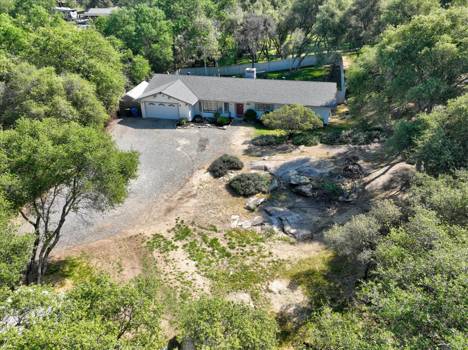 31447 Mohawk Road Coarsegold, CA 93614 - Photo 2 of 40 Gallery Image 2