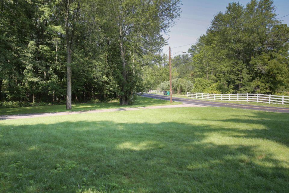 3948 Watkins Road Battle Creek, MI 49015 - Photo 8 of 39 20210910135155252004000000-o