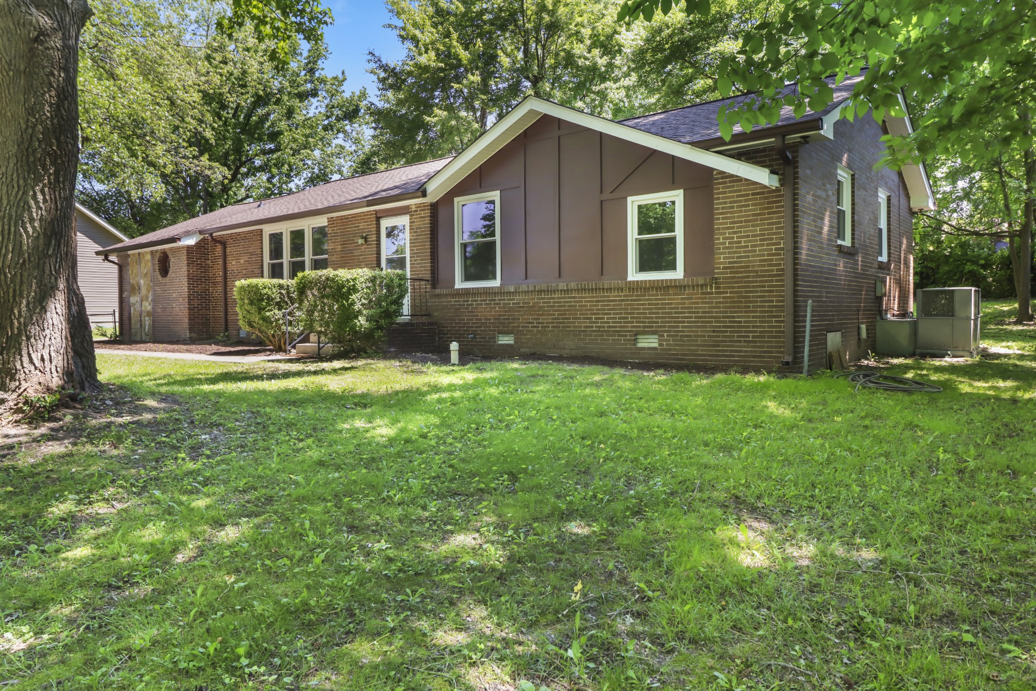 4132 Allison Lane Springfield, TN 37172 - Photo 1 of 17 Gallery Image 1