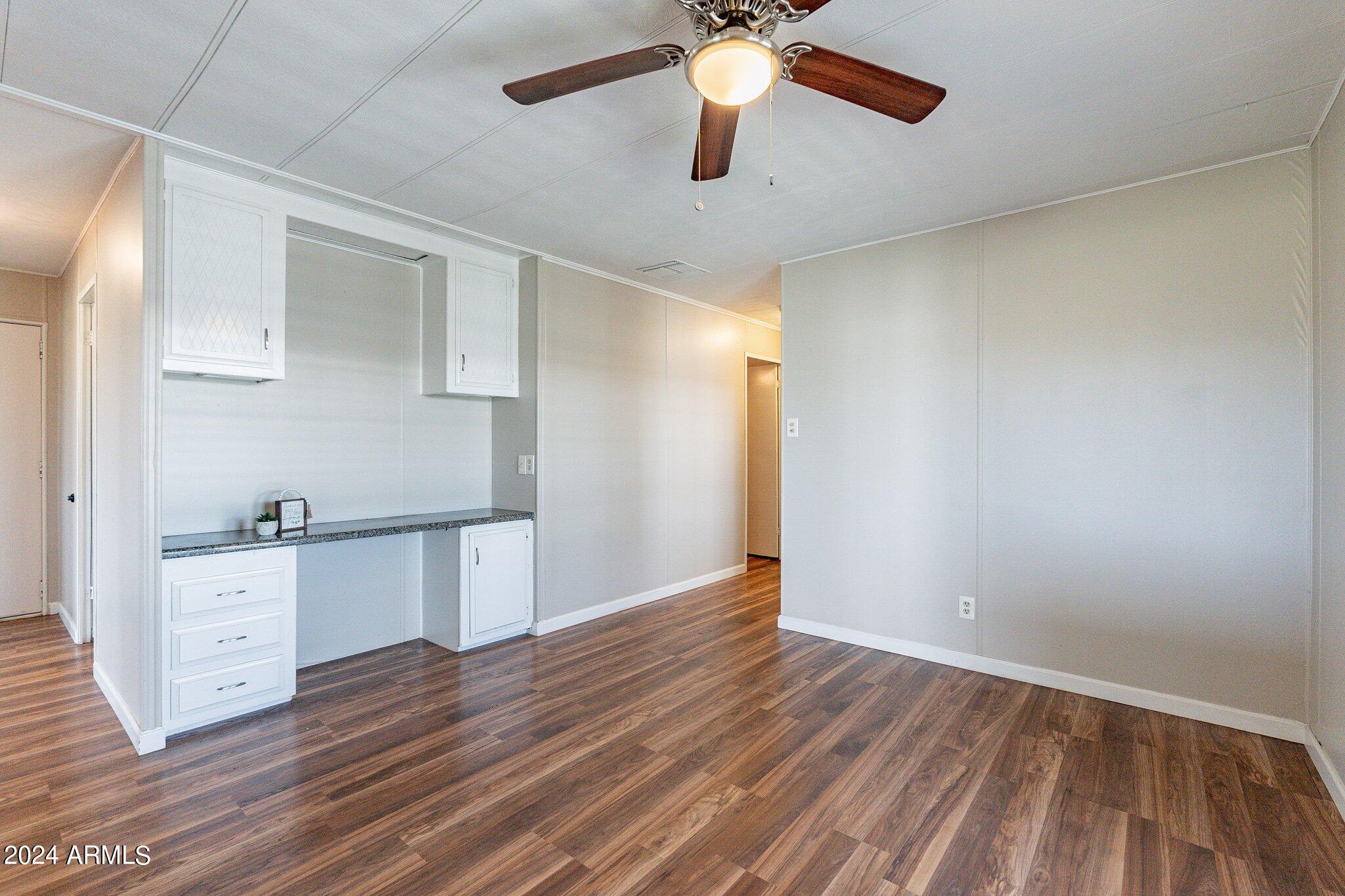 7238 East Baseline Road Mesa, AZ 85209 - Photo 27 of 78 Desk at Entryway