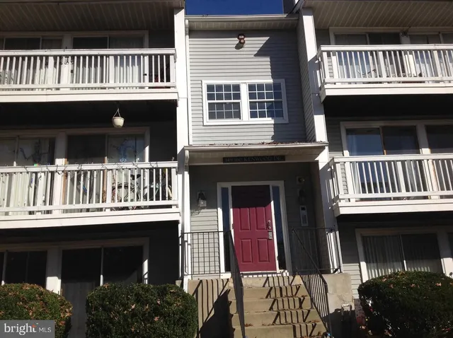 $205,000 | 160 Kenwood Drive, Sicklerville, NJ 08081