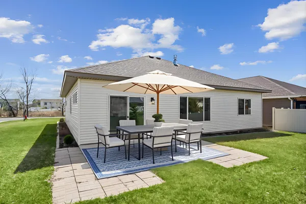 $400,000 | 1621 11th Street Northeast, Buffalo, MN 55313