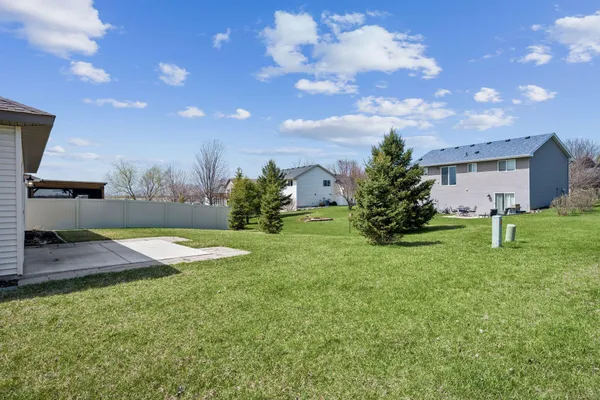 $400,000 | 1621 11th Street Northeast, Buffalo, MN 55313