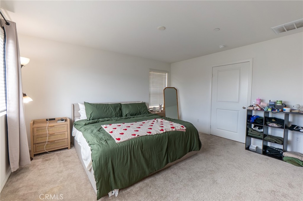 2464 Gunner Ridge Way Rialto, CA 92377 - Photo 12 of 42