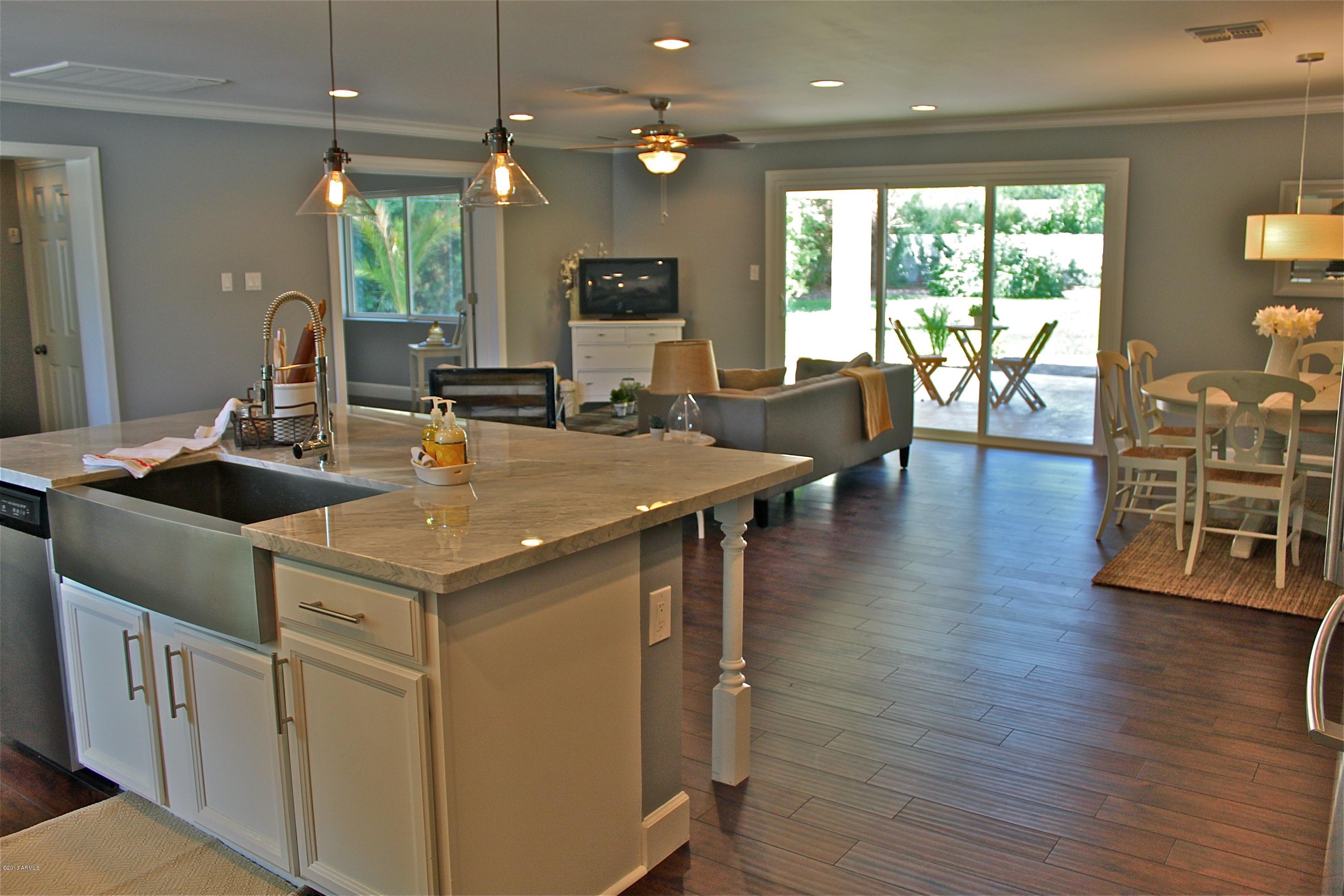 3336 East Osborn Road Phoenix, AZ 85018 - Photo 4 of 30 IMG_8517