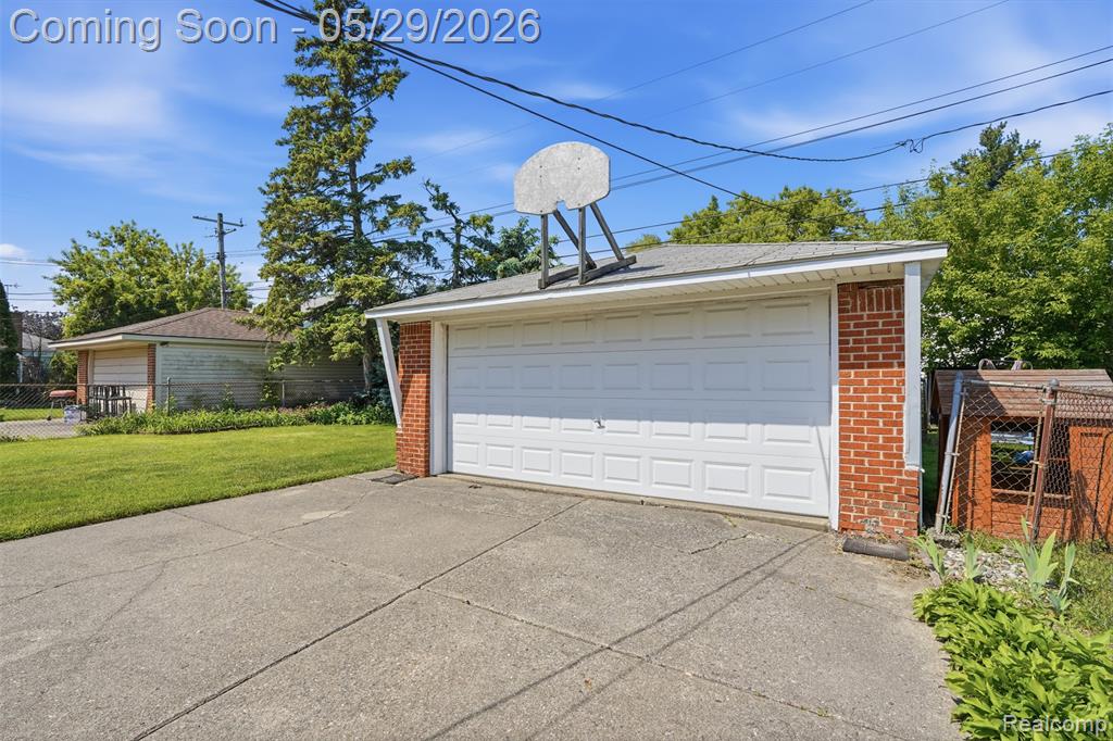 24237 Roxana Avenue Eastpointe, MI 48021 - Photo 30 of 31