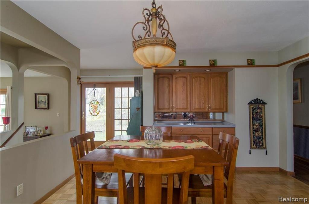 9314 Sheldon Road Plymouth, MI 48170 - Photo 7 of 34 Gallery Image 7
